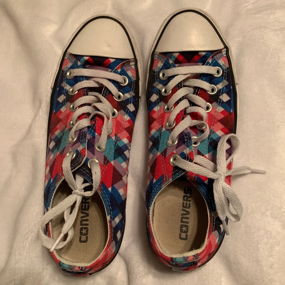 Multicolored converse